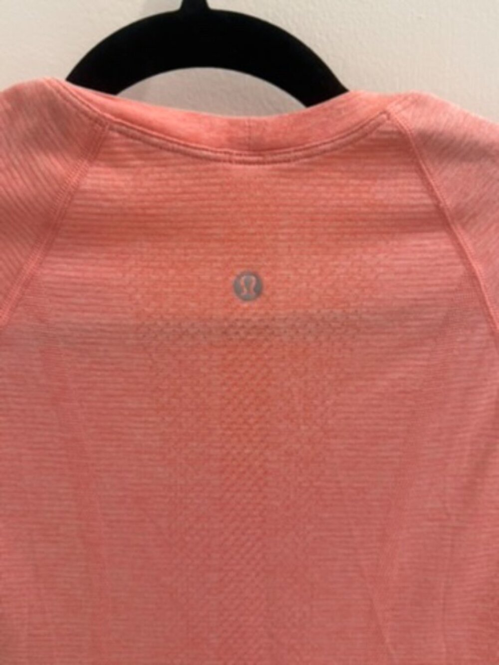 Lululemon Swiftly Tech Short-Sleeve - Picture 3 of 9
